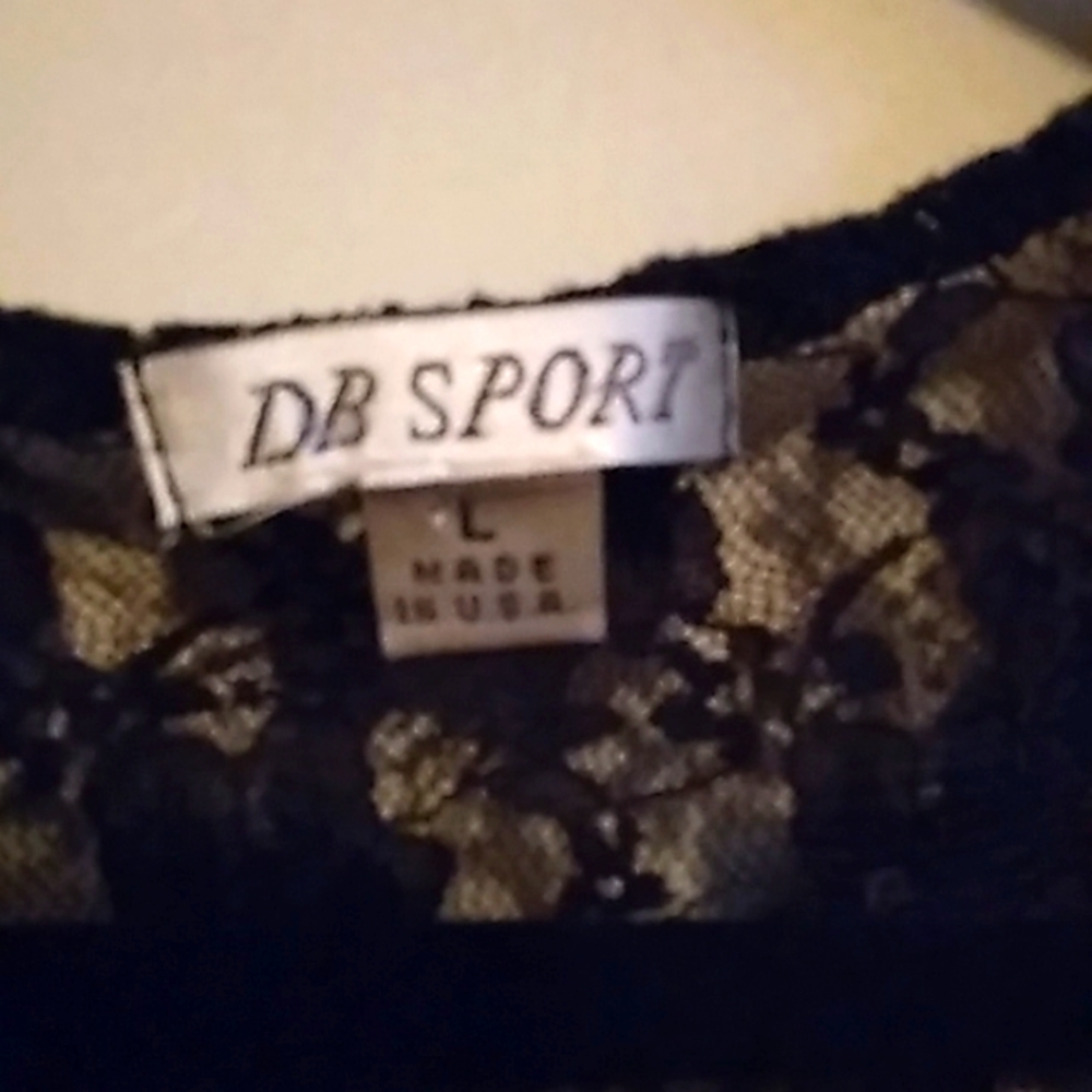 Beautiful Lace Top - Picture 3 of 3